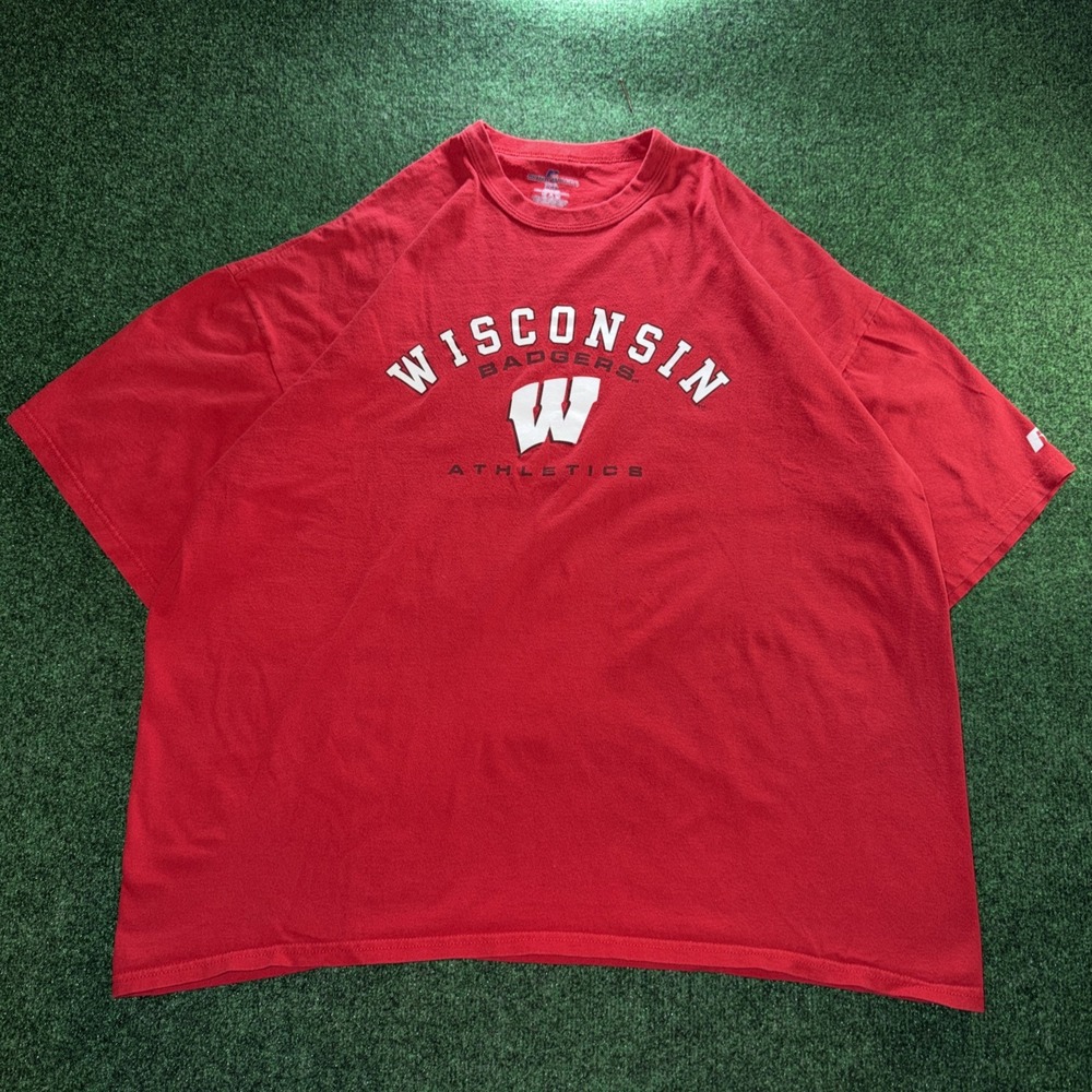 Wisconsin Badgers Grahpic T Shirt Men's 2XL Red T Russell Athletics